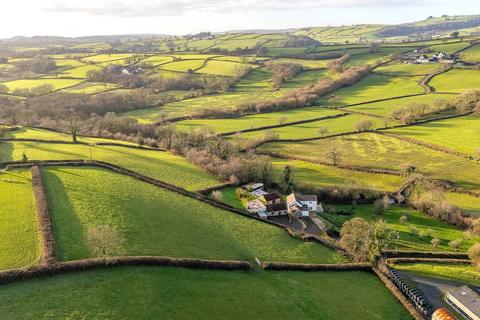 undefined, Capel Isaac, Llandeilo, SA19