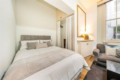Studio to rent, Rutland Gate, London SW7