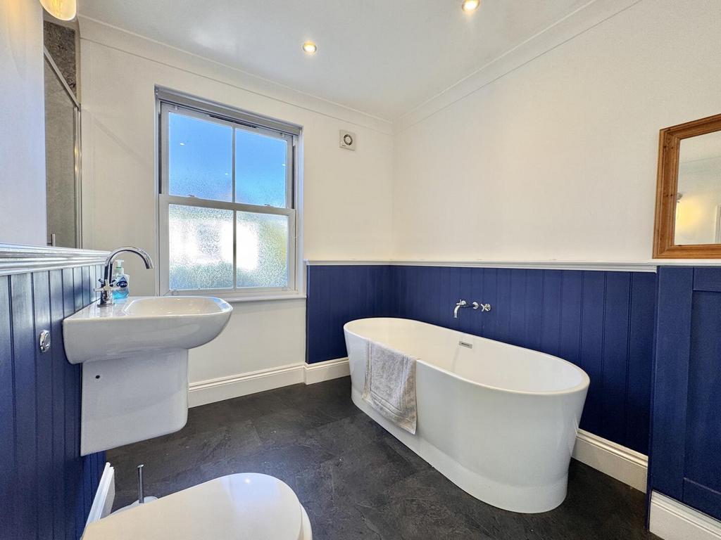 Family Bath &amp; Shower Room