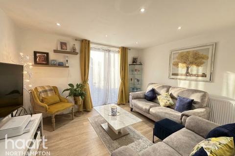 1 bedroom apartment for sale, Goldcrest Close, Daventry