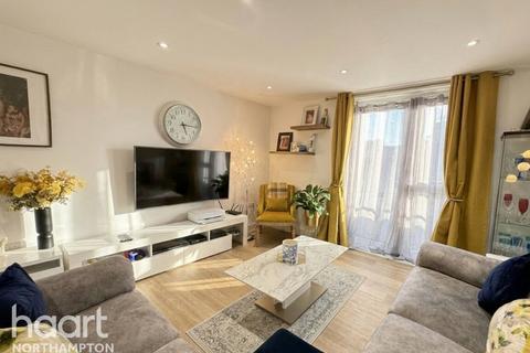 1 bedroom apartment for sale, Goldcrest Close, Daventry