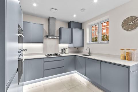 3 bedroom semi-detached house for sale, Frost Road, Beaconsfield HP9