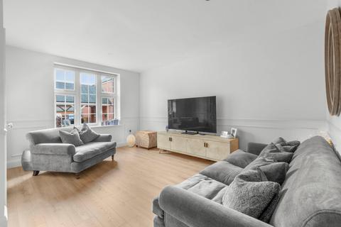3 bedroom semi-detached house for sale, Frost Road, Beaconsfield HP9