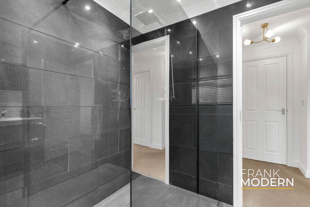 Bedroom One En-Suite