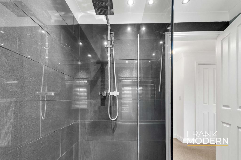 Bedroom One En-Suite