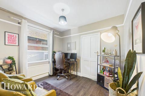2 bedroom end of terrace house for sale, St Peters Street, Lowestoft