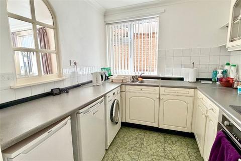 undefined, Doris Court, Norfolk Avenue, Toton, NG9 6GS