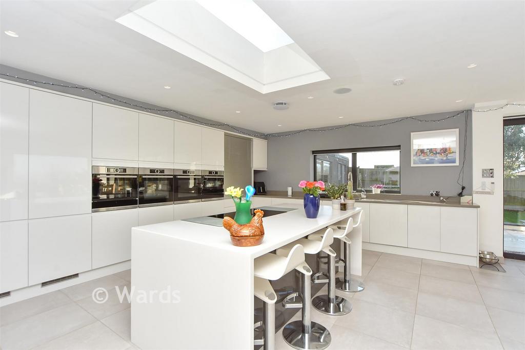 Kitchen/Diner/Sitting Area