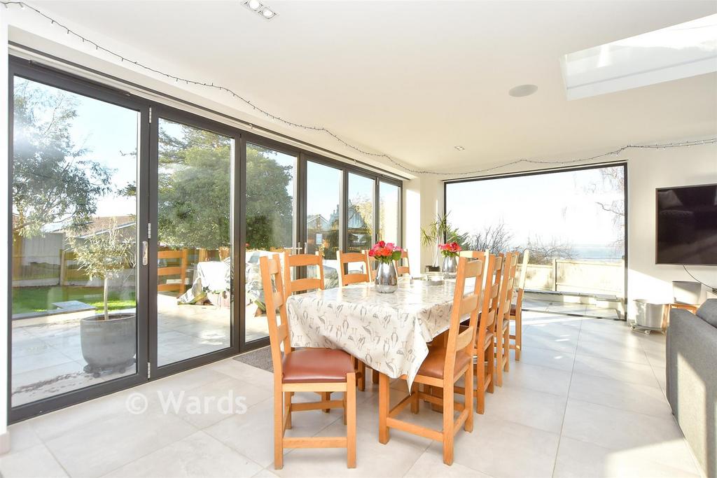 Kitchen/Diner/Sitting Area