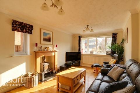 undefined, Paddock Close, Northampton