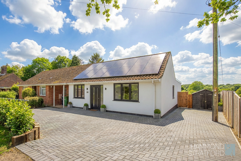 3 bedroom semi-detached bungalow for sale, Cooks Terrace, Wicklewood