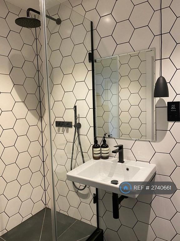 Spare Bedroom En-Suite