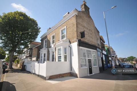 2 bedroom flat to rent, Grange Road, Ramsgate, CT11