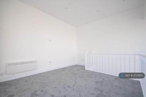 2 bedroom flat to rent, Grange Road, Ramsgate, CT11