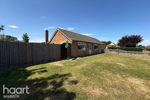 4 bedroom detached bungalow for sale, Chalk Road, Walpole St Peter