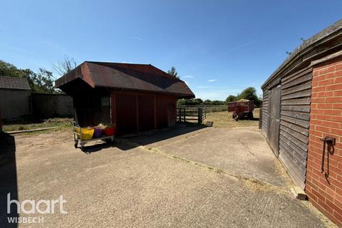 4 bedroom detached bungalow for sale, Chalk Road, Walpole St Peter