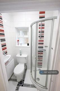 1 bedroom in a house share to rent, Salisbury Road, London, E7