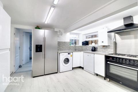 3 bedroom terraced house for sale, Railway Terrace, Westerham