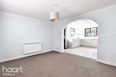3 bedroom detached house for sale, Well End, Friday Bridge