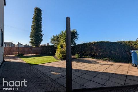 3 bedroom detached house for sale, Well End, Friday Bridge