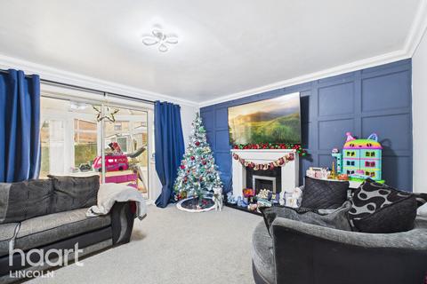 3 bedroom detached house for sale, Primrose Close, Lincoln