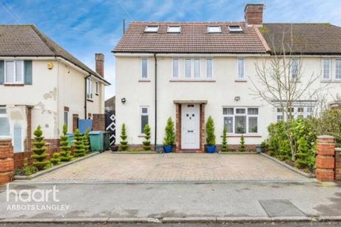 5 bedroom semi-detached house for sale, Clarke Way, Watford