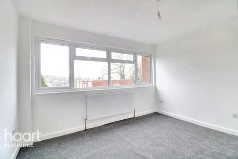 3 bedroom terraced house for sale, Merryhills Close, Biggin Hill