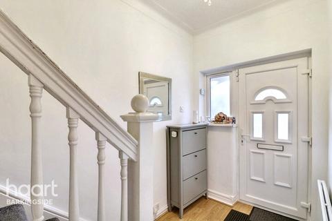 4 bedroom terraced house for sale, Martley Drive, Gants Hill