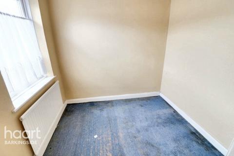 3 bedroom semi-detached house for sale, Crown Road, Barkingside