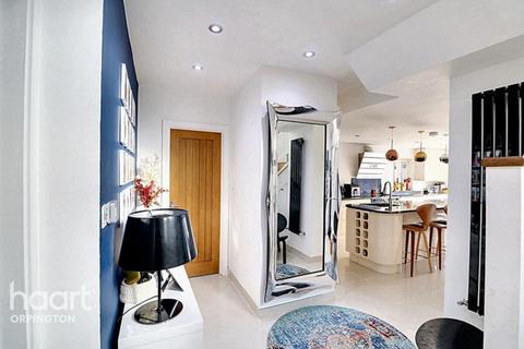 3 bedroom detached house for sale, Marion Crescent, Orpington