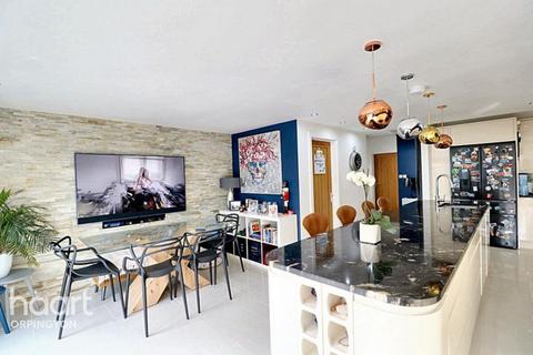 3 bedroom detached house for sale, Marion Crescent, Orpington