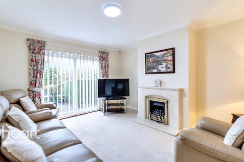 Picton Road, Pontypool