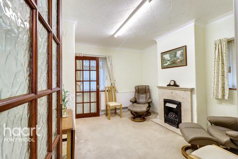 3 bedroom semi-detached house for sale, Picton Road, Pontypool
