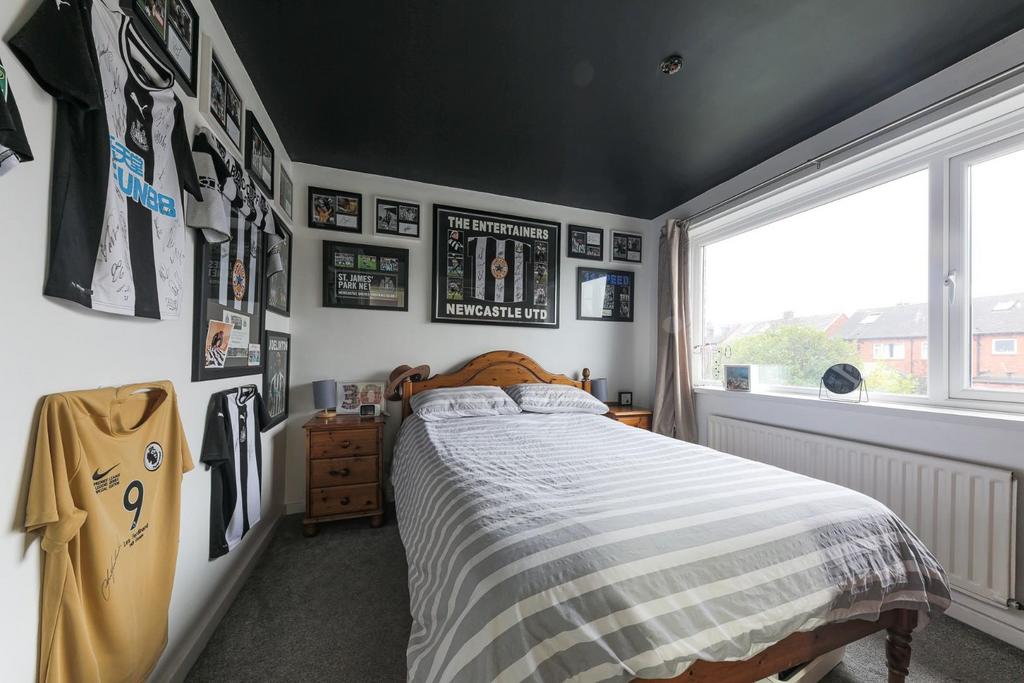 Bedroom one.jpg