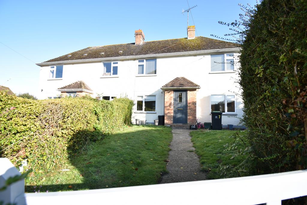 3 bedroom Semi Detached for rent