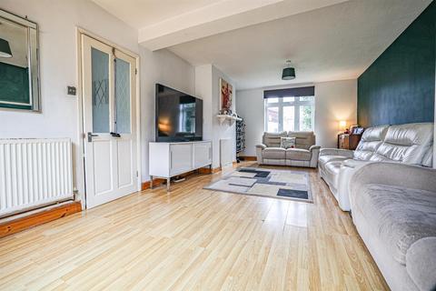 3 bedroom semi-detached house for sale, St. Albans Hill, Hemel Hempstead, HP3