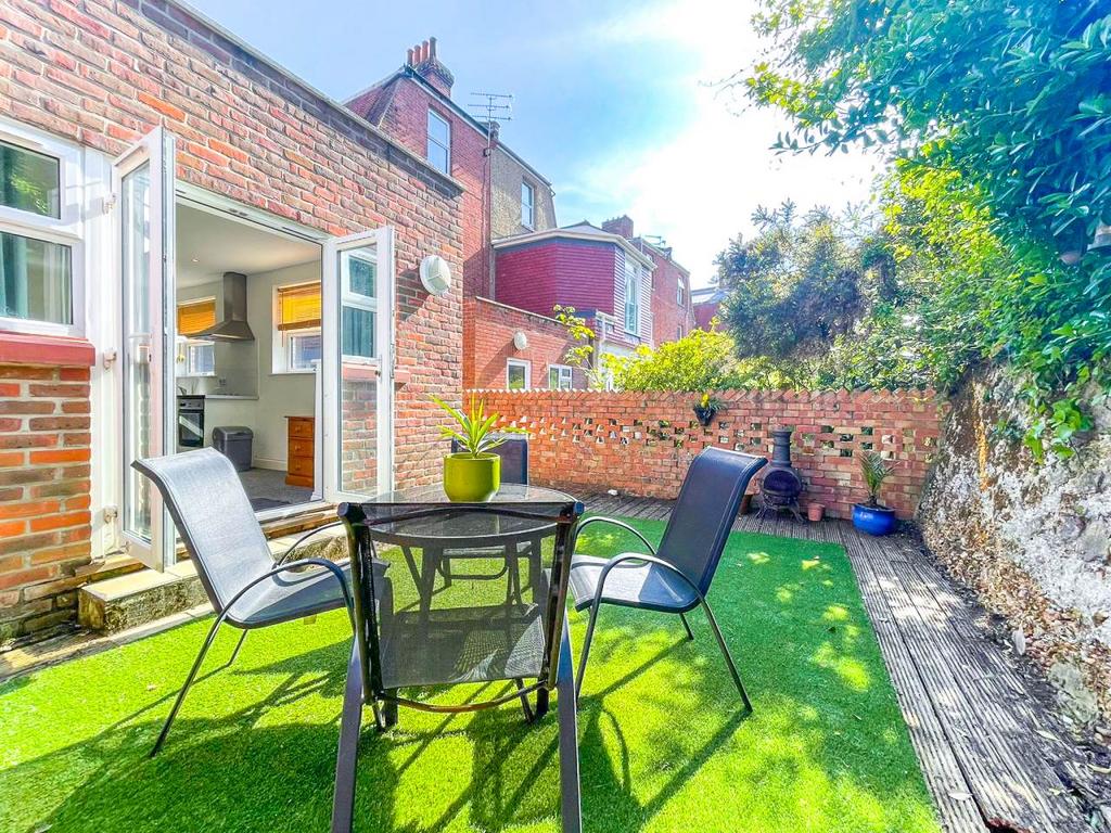 6 undecliff garden 2