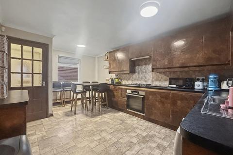 4 bedroom terraced house for sale, Magnolia Street, West Drayton, UB7