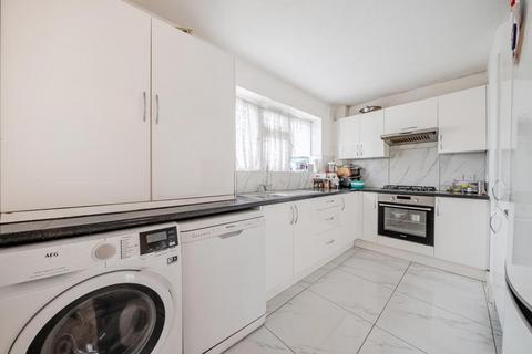 2 bedroom flat for sale, Lampton Road,  Hounslow,  TW3