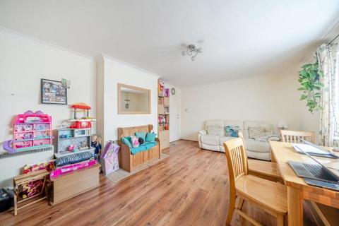 2 bedroom apartment for sale, Lampton Road, Hounslow