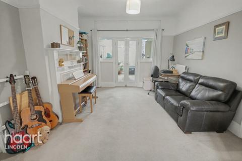 3 bedroom semi-detached house for sale, High Street, Reepham