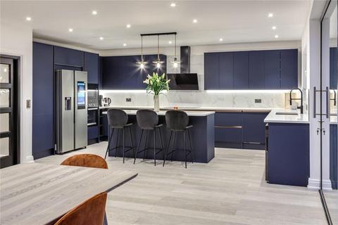 4 bedroom semi-detached house for sale, Oddesey Road, Borehamwood
