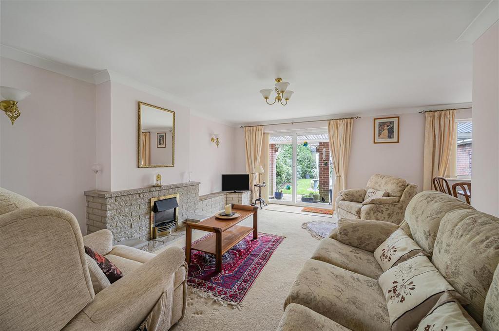 Lounge Dining Room