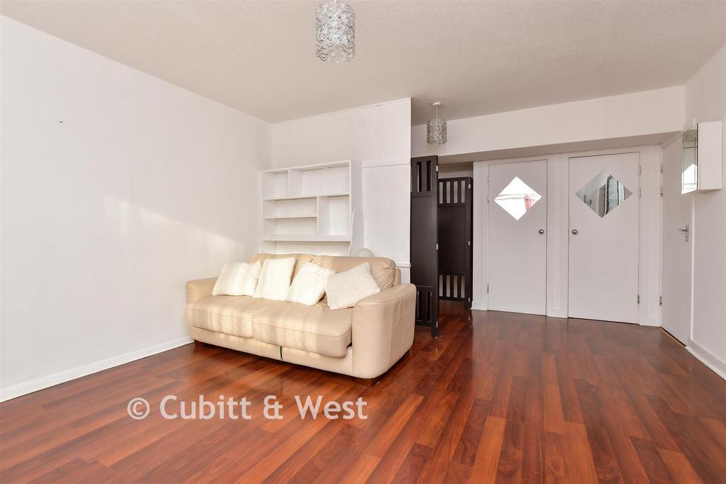 Lounge/ Bedroom