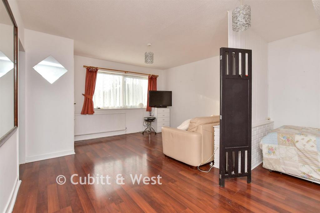 Lounge/ Bedroom