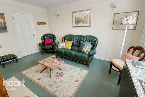 2 bedroom detached bungalow for sale, St Hughs Drive, North Hykeham
