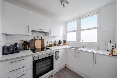 2 bedroom apartment for sale, Hulverston Close, Sutton