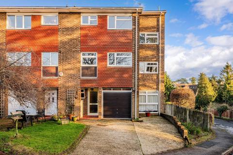 3 bedroom end of terrace house for sale, Durfold Drive, Reigate RH2