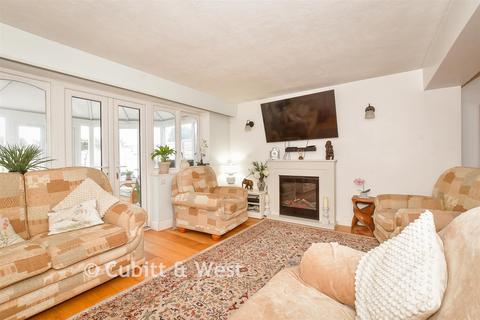 undefined, Cleveland Road, Chichester PO19