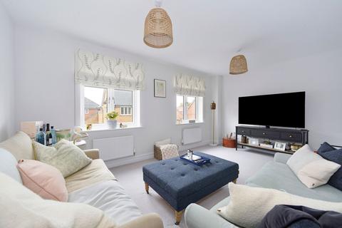 4 bedroom semi-detached house for sale, Lorimer Avenue, Cranleigh, GU6